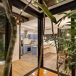 Holiday home Chic Townhouse With Private Pool And Rooftop View