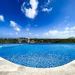 Stylish Downtown Studio With Prime Resort Facilities