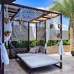 Stylish Downtown Studio With Prime Resort Facilities