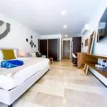 Vibrant Tulum With Resort Amenities