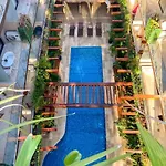 Bright Studio Ph Downtown With Private Pool And Terrace