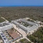 Lux Villa Only 5 Min To Beach!