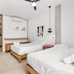 Lux Toh Villa, Rooftop Pool, Wifi, Transport Apartamento