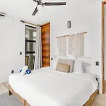 Apartamento Lux Toh Villa, Rooftop Pool, Wifi, Transport