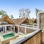 Lux Toh Villa, Rooftop Pool, Wifi, Transport *