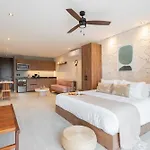 Hotel Jade
