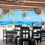 El Paraiso Hotel