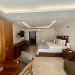 El Paraiso Hotel 4*