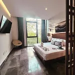 Iik By Groovy Stays- A Hip Condo-hotel With Wifi, Rooftop, Pool, Sleeps 6 Tulum