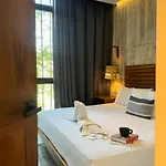 Iik By Groovy Stays- A Hip Condo-hotel With Wifi, Rooftop, Pool, Sleeps 6 Tulum