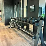 Iik By Groovy Stays- A Hip Condo-hotel With Wifi, Rooftop, Pool, Sleeps 6