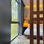 Iik By Groovy Stays- A Hip Condo-hotel With Wifi, Rooftop, Pool, Sleeps 6 4*