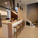 Luxury Twin Villas, 4 Private Pools, 2 Rooftops, Bbq, Near *