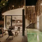 Luxury Villa - 3 Bedroom - Big Pool - King Bed