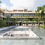 Mistiq 2Br Private Concierge 4 Pools