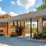 Savia Oasis Tranquil Escape