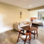 Relaxing Boutique In Apartment *