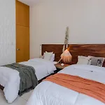 Apartment Tanah Manor *