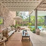 Tanah Manor Apartment Tulum