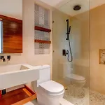 Paradise In Ph With Jacuzzi And Stunning Views Apartment