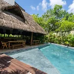 Sapphire - 2 Floors Condo With Private Roof And Pool & Beach Club Access