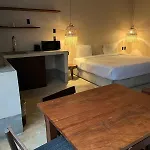 Cute And Cozy With Rooftop Pool *
