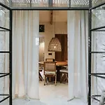 Design Loft With Private Pool And Spa Like Feature