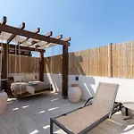 Paramar Beautiful 3 Bdr Ph Pvt Pool And Terrace Apartment *