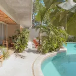 Jungle Chic Hotel
