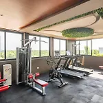 Central Studio Luxurious Condo Fast Wifi