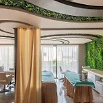 Central Studio Luxurious Condo Fast Wifi