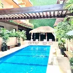 012 Modern Studio Luxurious Condo Wifi 100 Mb