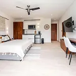 Free Beach Club!Cielo Studio Lagunas Central Park