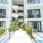 Free Beach Club!Cielo Studio Lagunas Central Park