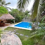 Oceanside Retreat, Pool, Beach Access, Sleeps 6