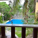 Oceanside Retreat, Pool, Beach Access, Sleeps 6