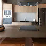 Cozy & Chic Apt W Pool, Balcony, Gym, Tennis Court