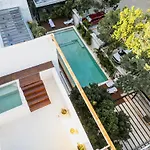 Beautiful 3 Bdr, 3 Ba Modern Condo Minutes From Beach