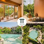 Divine 2br W Pool Gym Yoga Classes Restaurant *