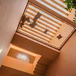 Divine 2br W Pool Gym Yoga Classes Restaurant