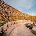 Divine 2Br W Pool Gym Yoga Classes Restaurant