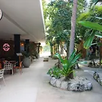 Luxury Studio With Balcony And Rooftop Pool In Best Location