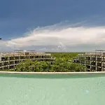 Cozy Aparment Pool View
