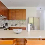 Сasa de vacaciones Unwind At Magdalena, Private With 3 Bedrooms, Rooftop Pool And Fast Wi-fi For Digital Nomads
