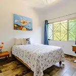 Unwind At Magdalena, Private With 3 Bedrooms, Rooftop Pool And Fast Wi-fi For Digital Nomads Сasa de vacaciones *