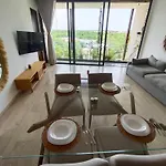 2 Bedroom In Mistiq Gardens With Pool And Gym *