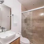 King With Private Balcony, Rooftop Pool, Gym Holiday home Tulum