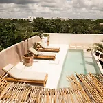 Koos Tulum Hotel