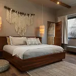 Luxury Vibes Pool With Jacuzzi Concierge 5br Villa