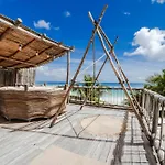 Dune Boutique Hotel Located At The Party Zone (Adults Only)